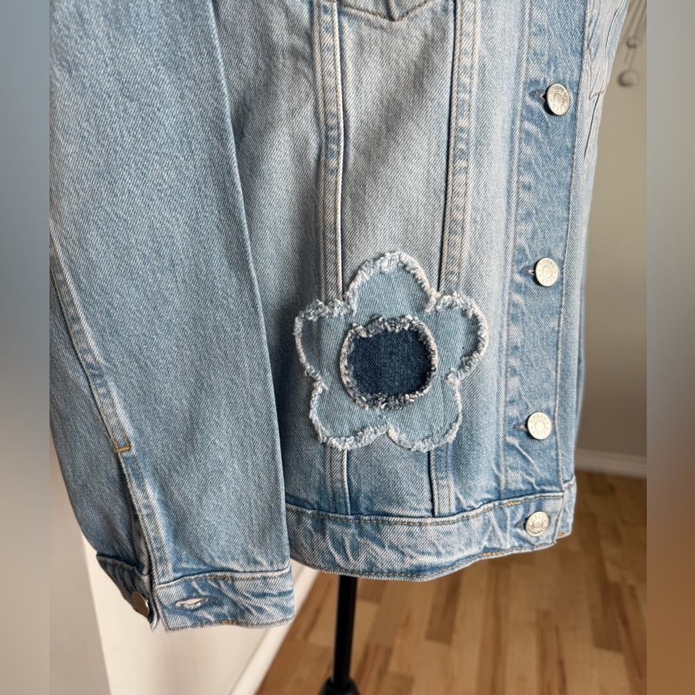 NWT Rails Grove Boyfriend Trucker Jacket in Indigo Bloom Boho 100% Cotton HP ๐๐ฅณ - Picture 9 of 16